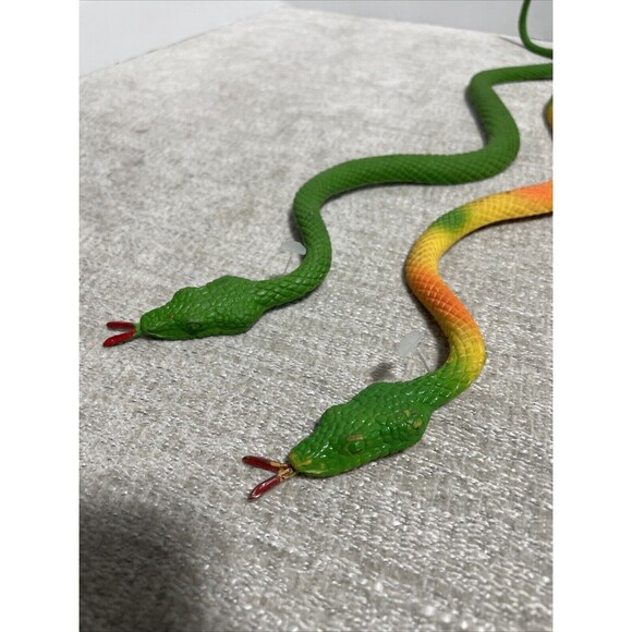 JA-RU Green Rubber Snake Lot Of 2 Vintage Toys 20’ - Picture 4 of 7